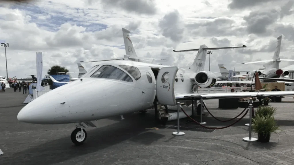 Dothan Regional Airport plane