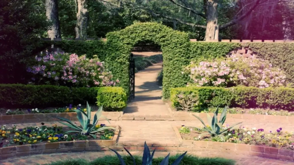Maclay Gardens formal garden trail