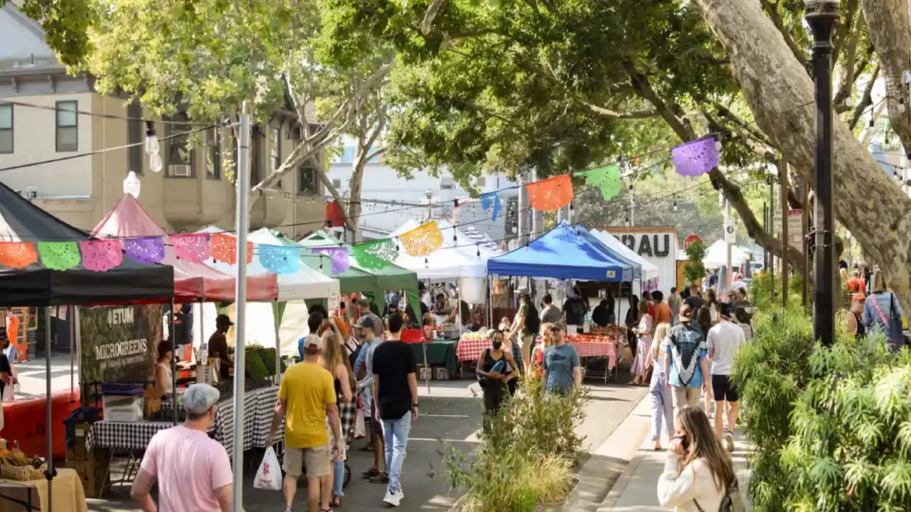 Midtown Farmers Market at Lake Ella