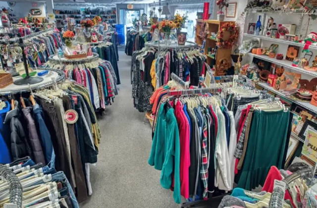 Top 25 Tallahassee, FL Thrift Stores: Location, Features, and Distance